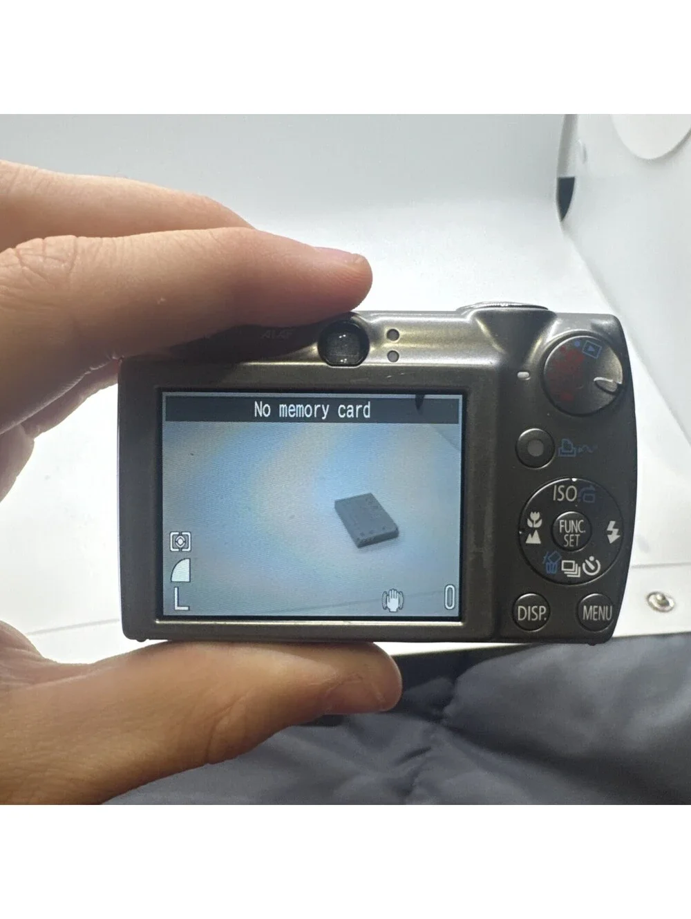 Canon Powershot SD800 IS 7.1MP Digital  ELPH Camera Powers Tested W/ Battery
